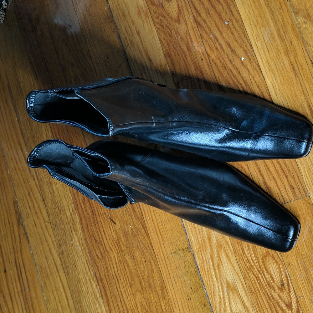 Naturalizer Klara black booties